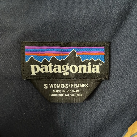 Patagonia Bivy Hooded Maroon and Gray Hooded Vest - Picture 3 of 5